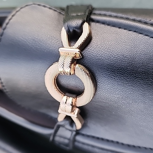 Seychelles Black Loafers with Gold Buckle Size 9W - Picture 8 of 12